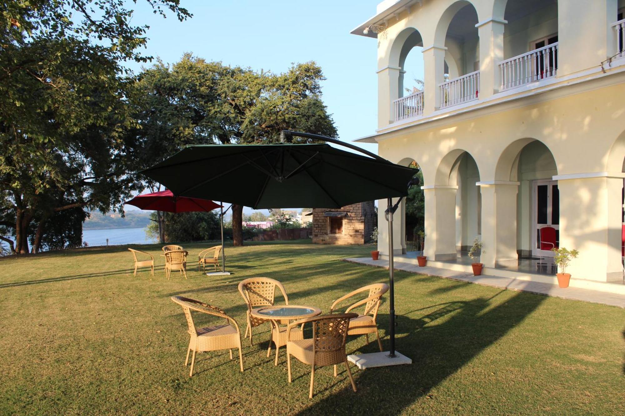 Brijraj Bhawan Palace Hotel Kota  Bagian luar foto